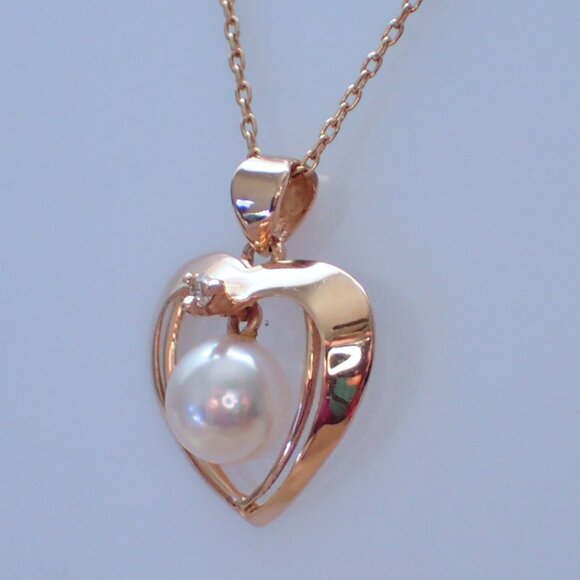 14k Gold Heart Shaped Pendant with Genuine Pearl & Diamond Accent - Picture 5 of 8